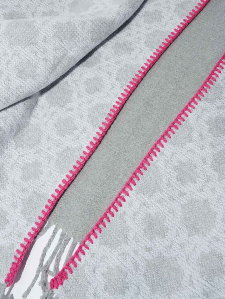 Poncho monogrammé