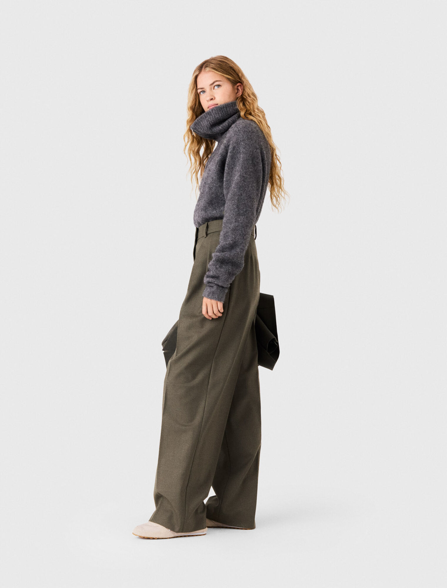 Pantalon tailleur large avec plis