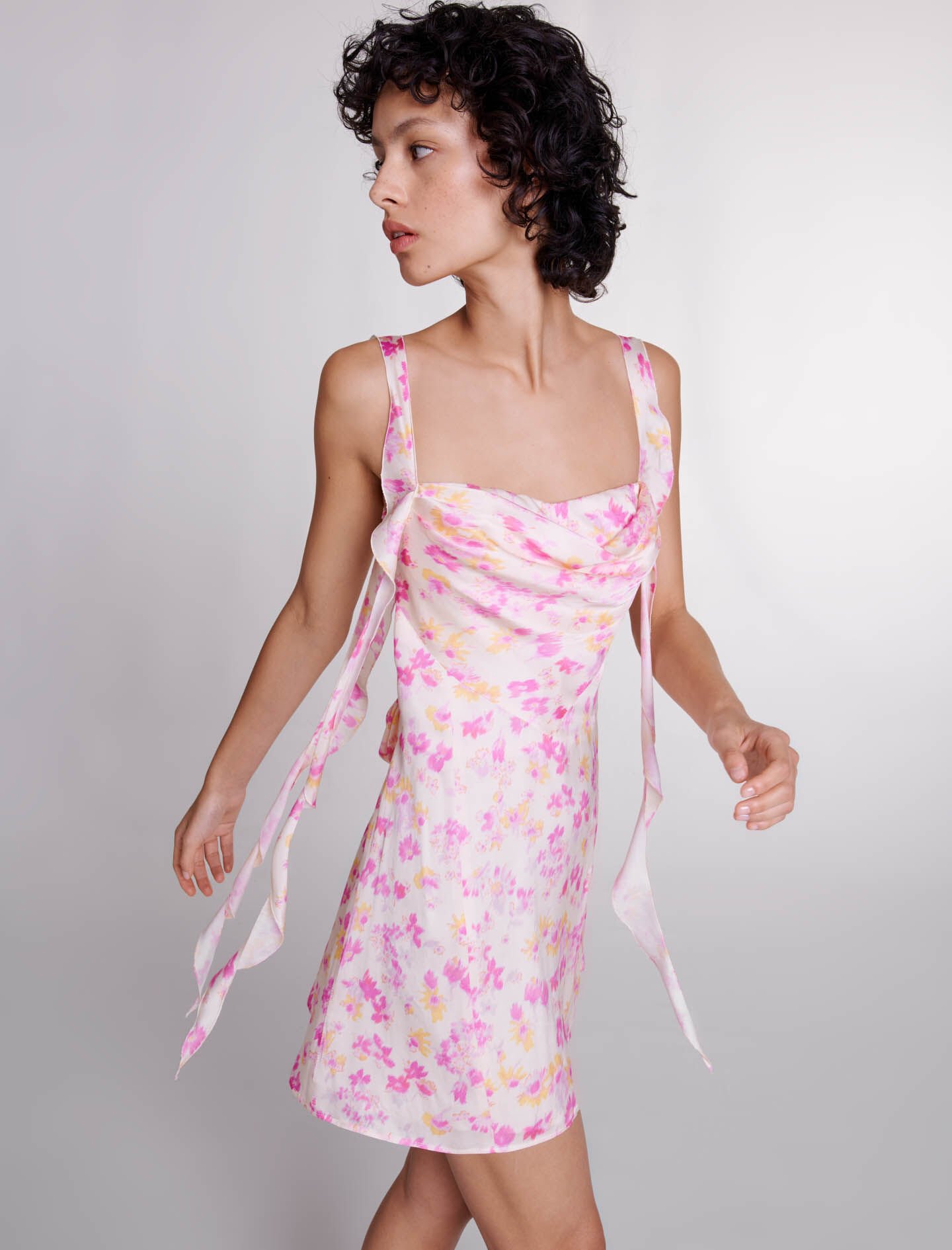 Robe courte a imprime fleuri Robes courtes Maje