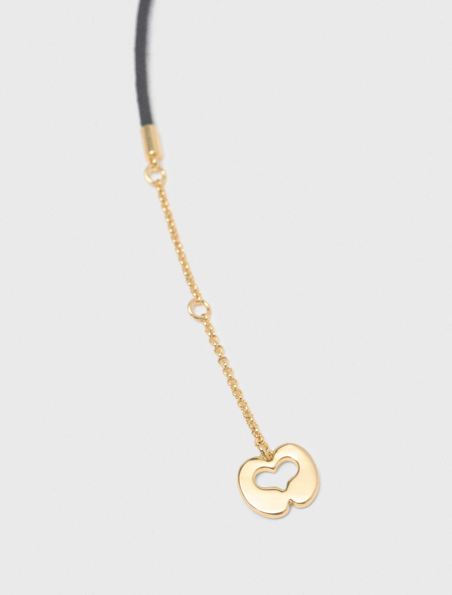 Flower detail cord necklace