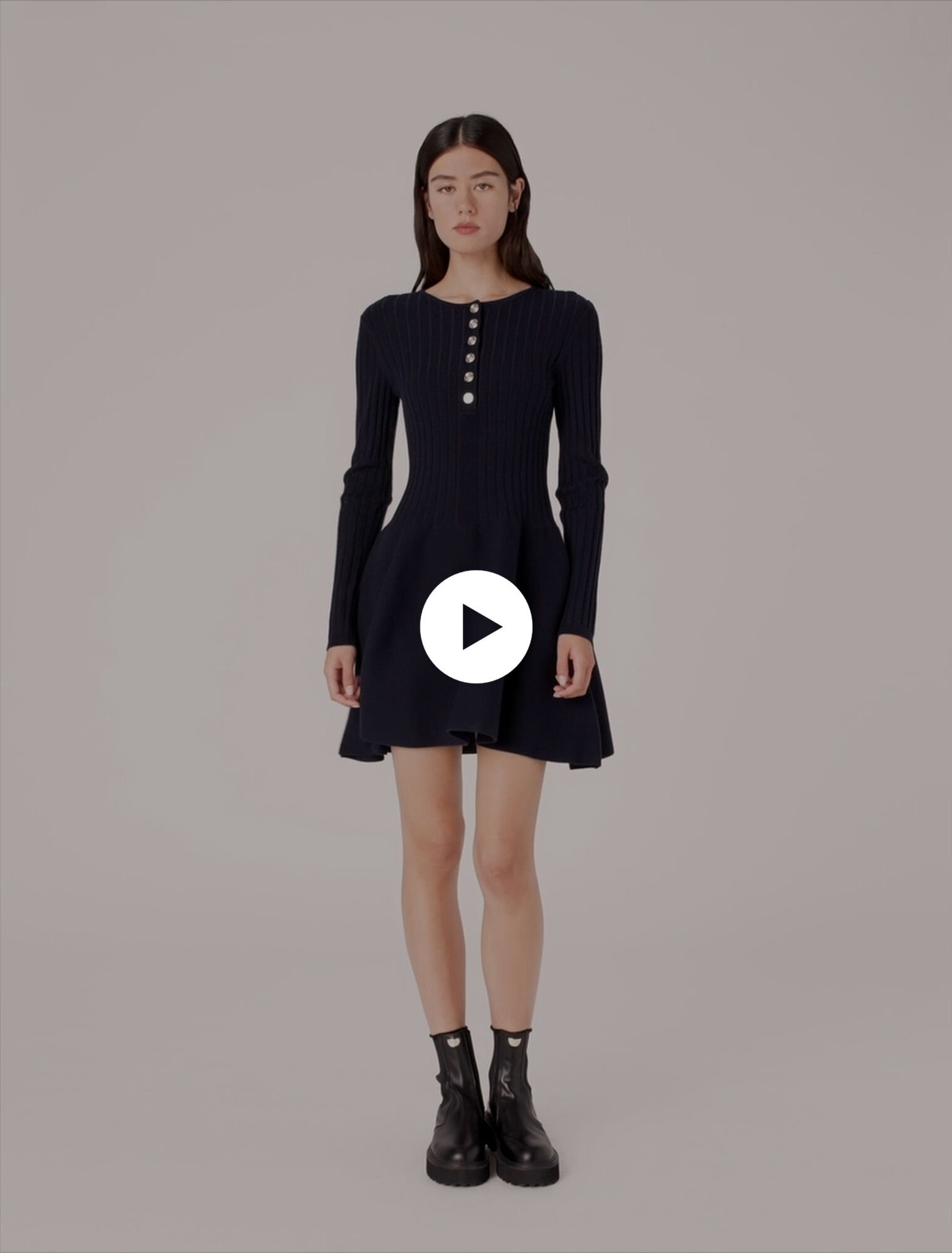 Robe en maille avec jupe évasée