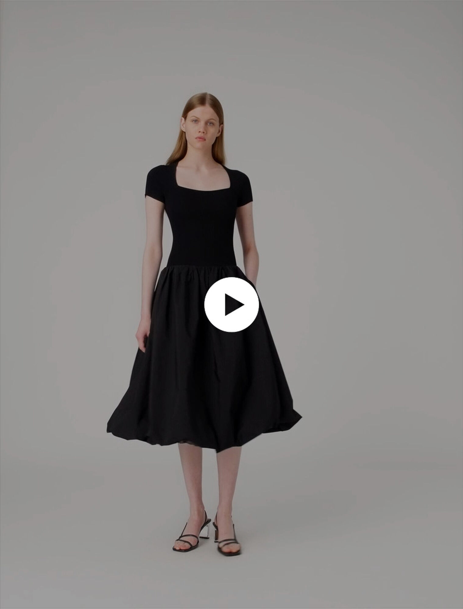 Robe longue en maille et taffetas