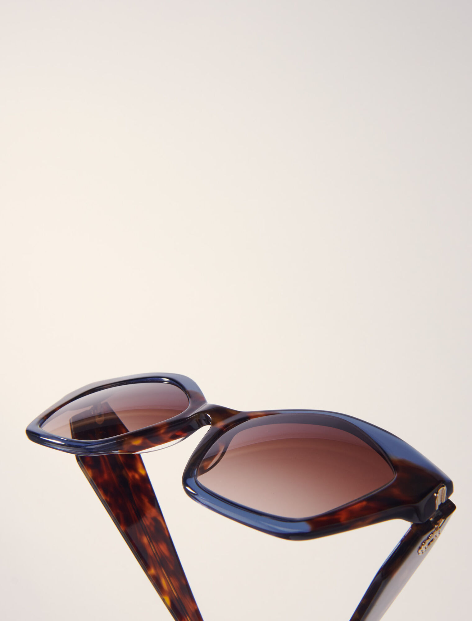 Acetate cat-eye glasses