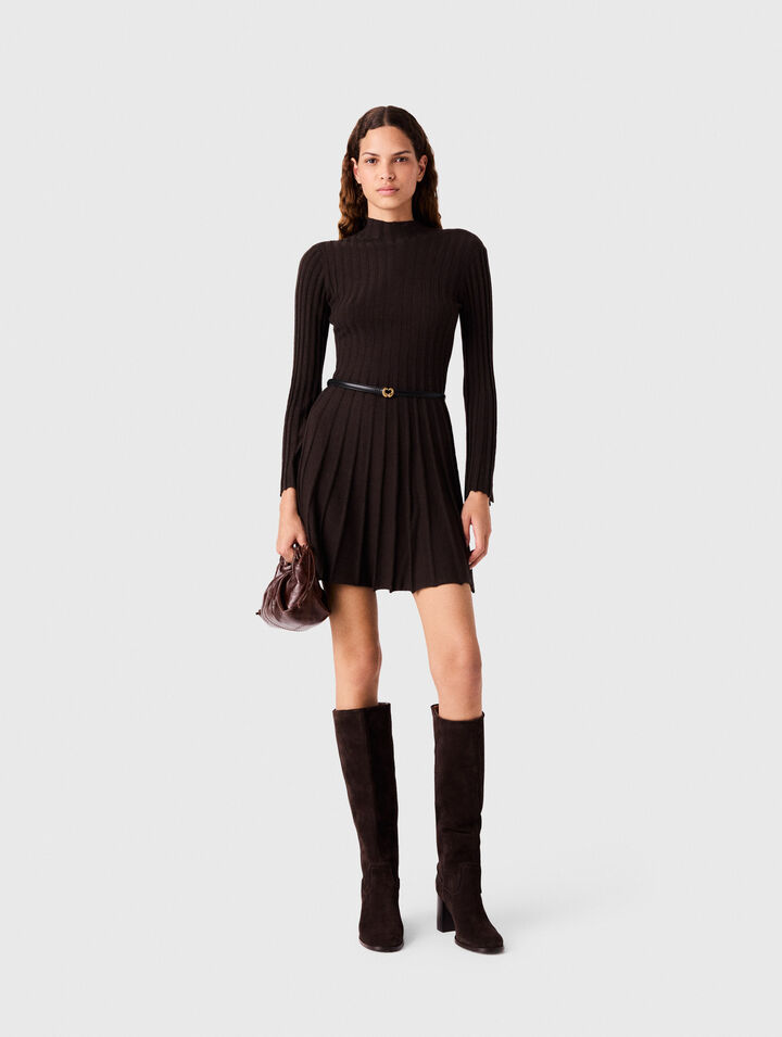 Robe courte patineuse &agrave; col montant