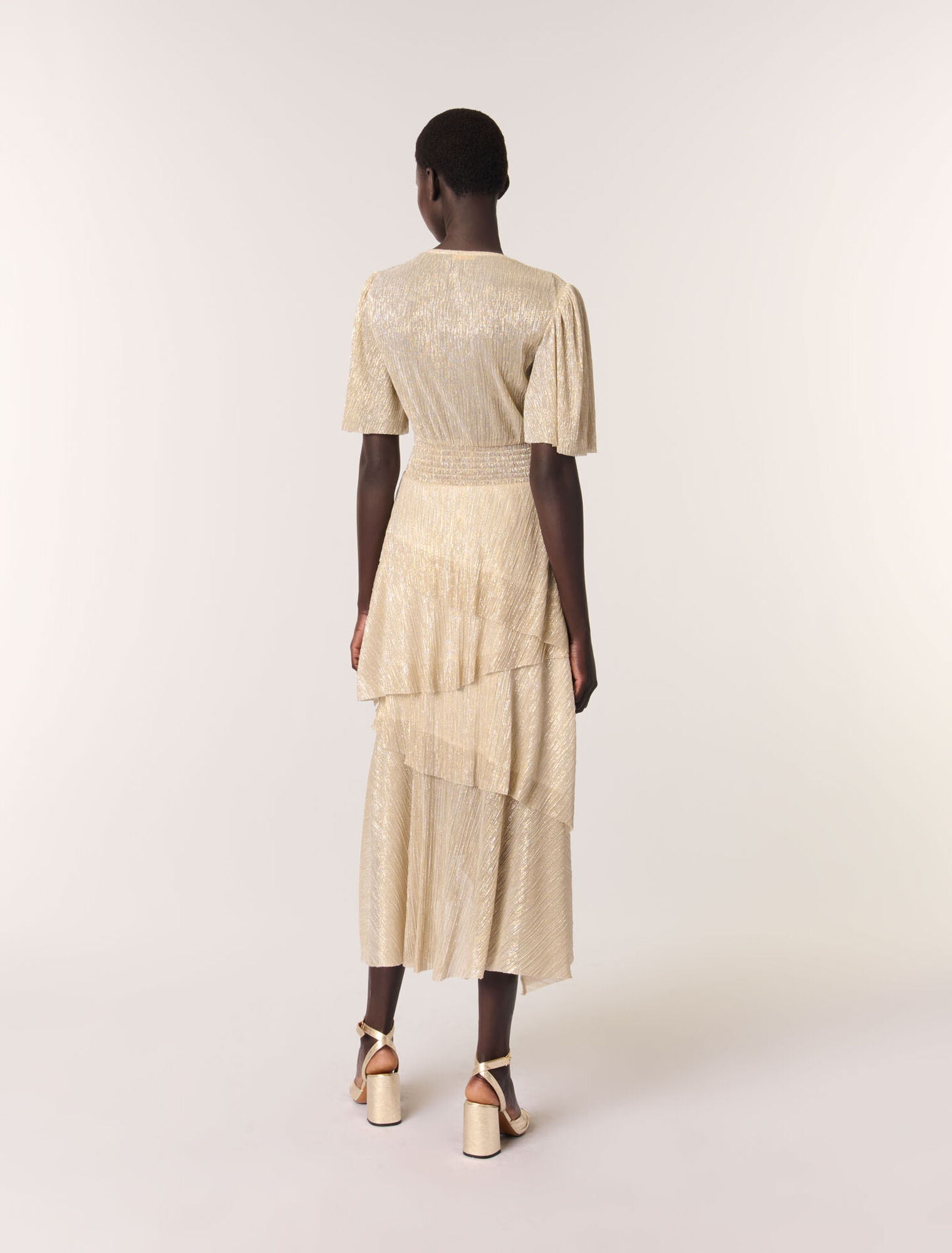 Robe à volants métallisée