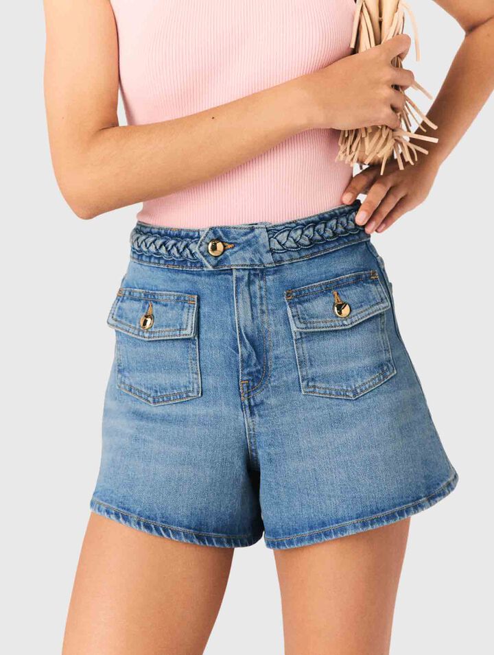 Short en denim tress&eacute;