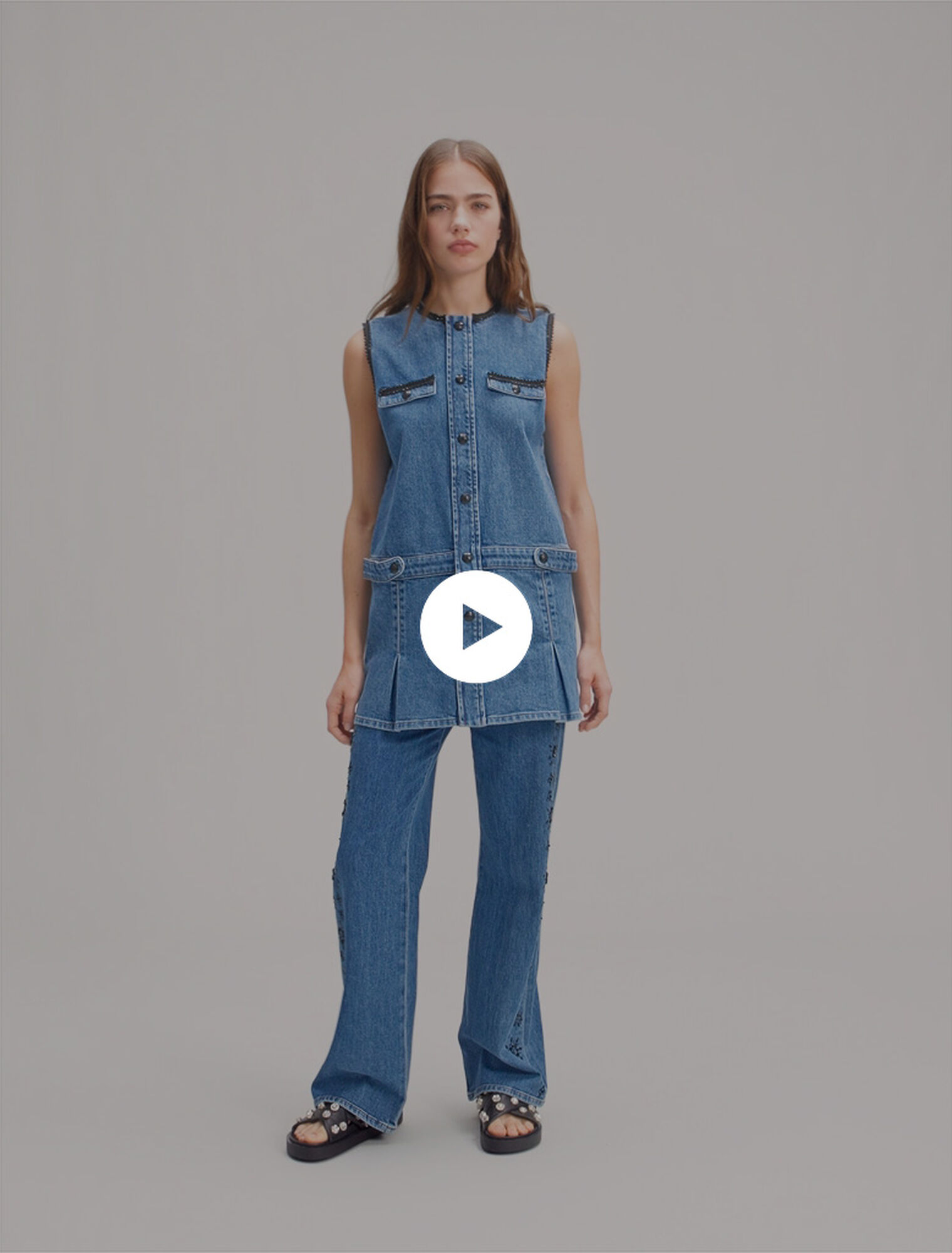Robe en denim et galons brodés