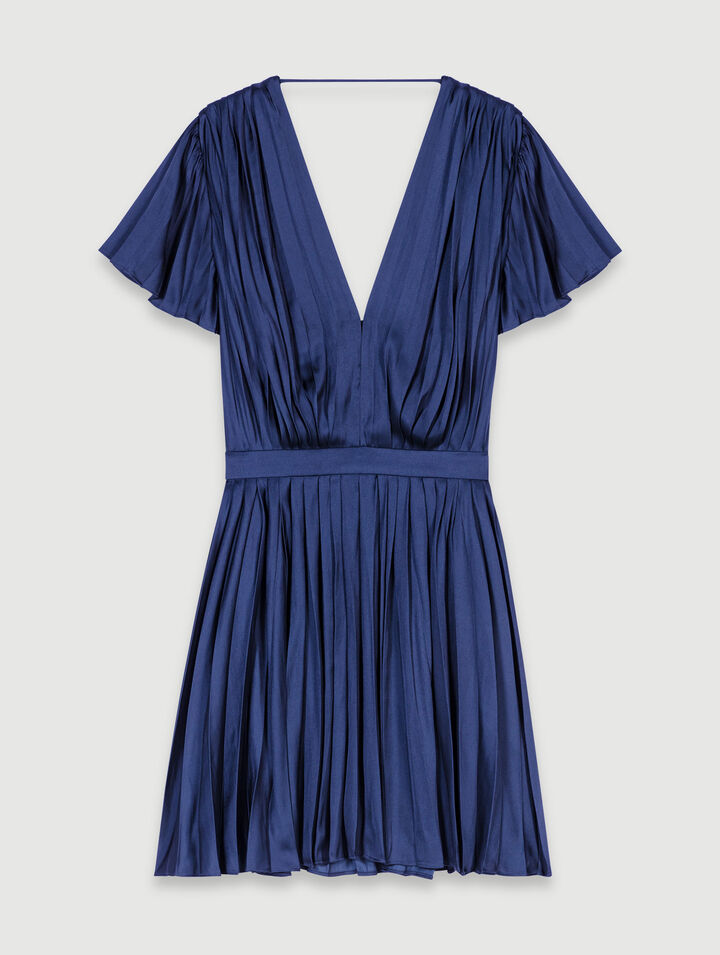 Short pleated dress 