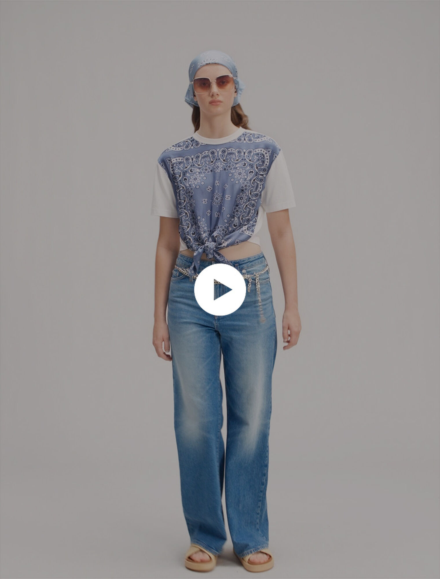 Tee-shirt noué avec imprimé