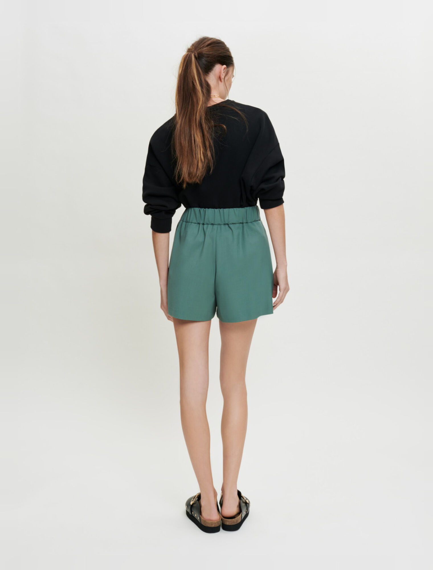 Short tailleur élastiqué