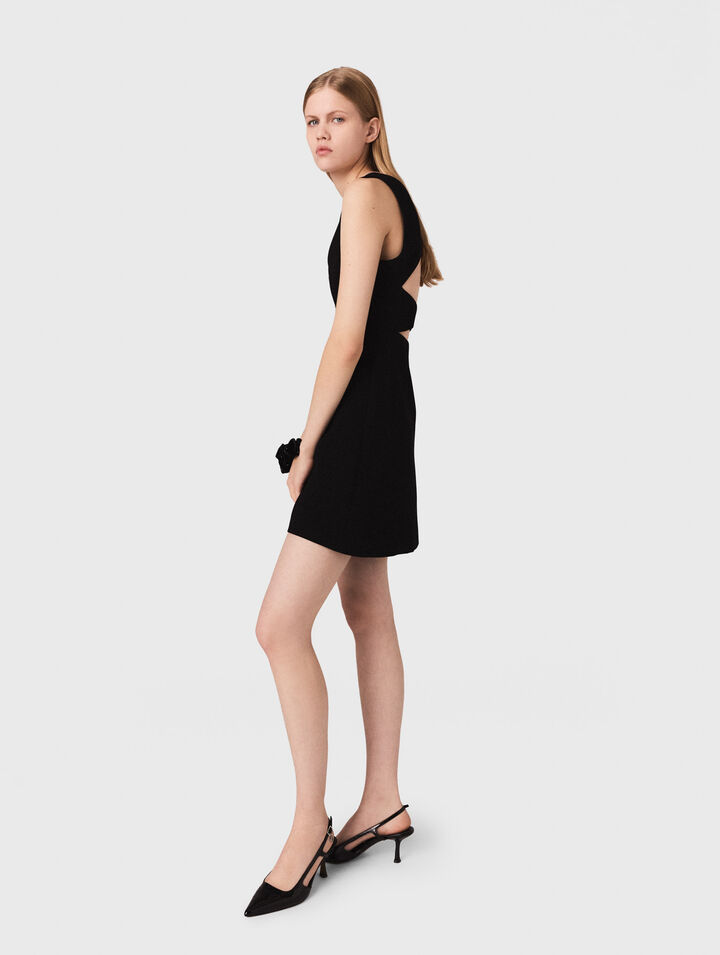 Robe courte avec bijou brodé