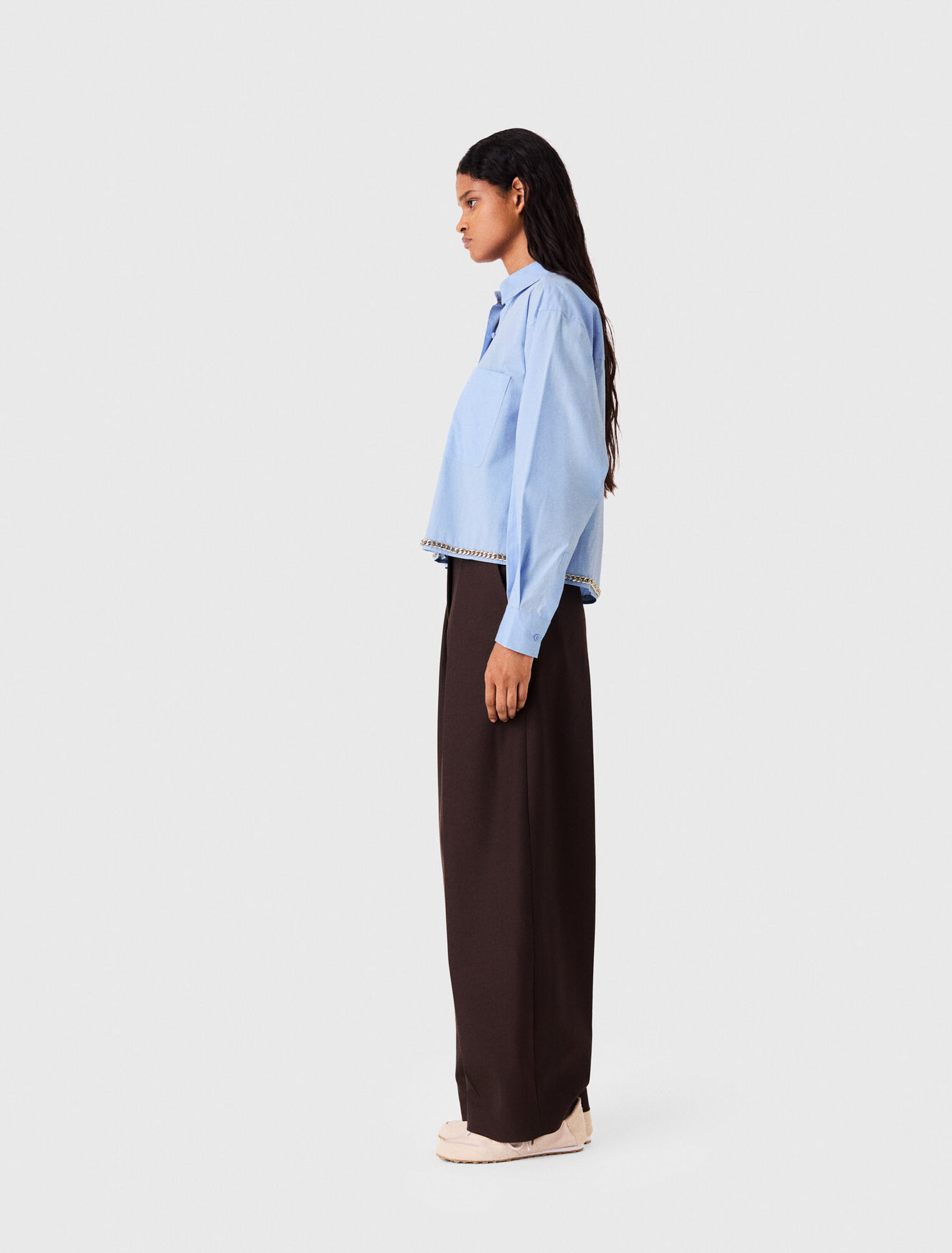 Cropped shirt with chain trim