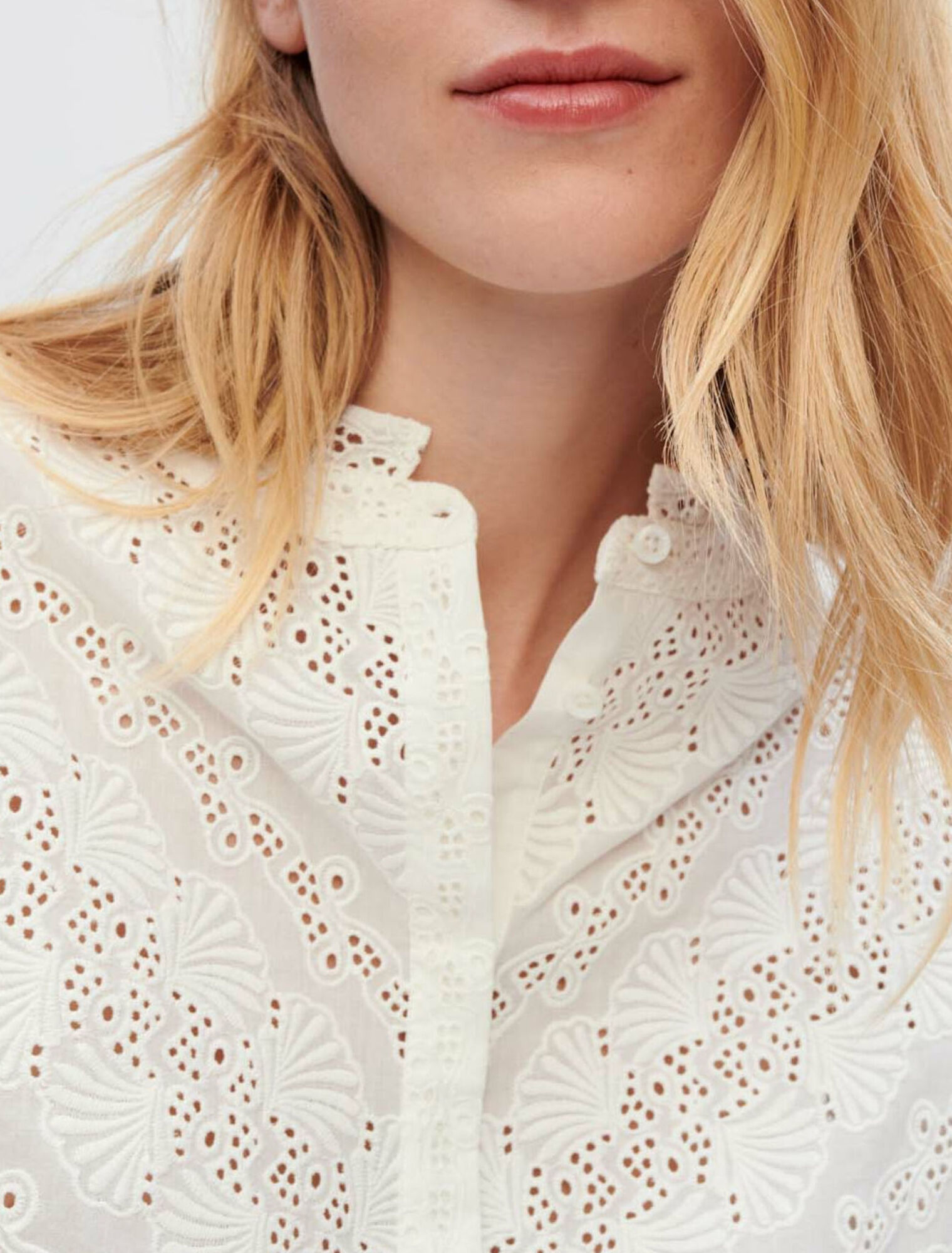 Chemise en coton brodée