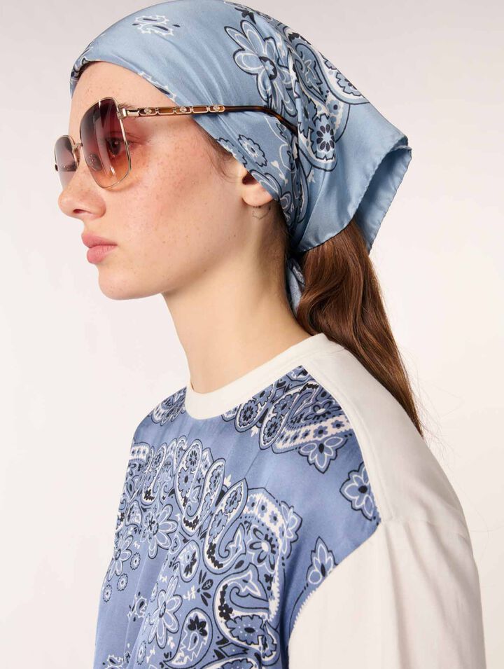 Foulard à imprimé bandana