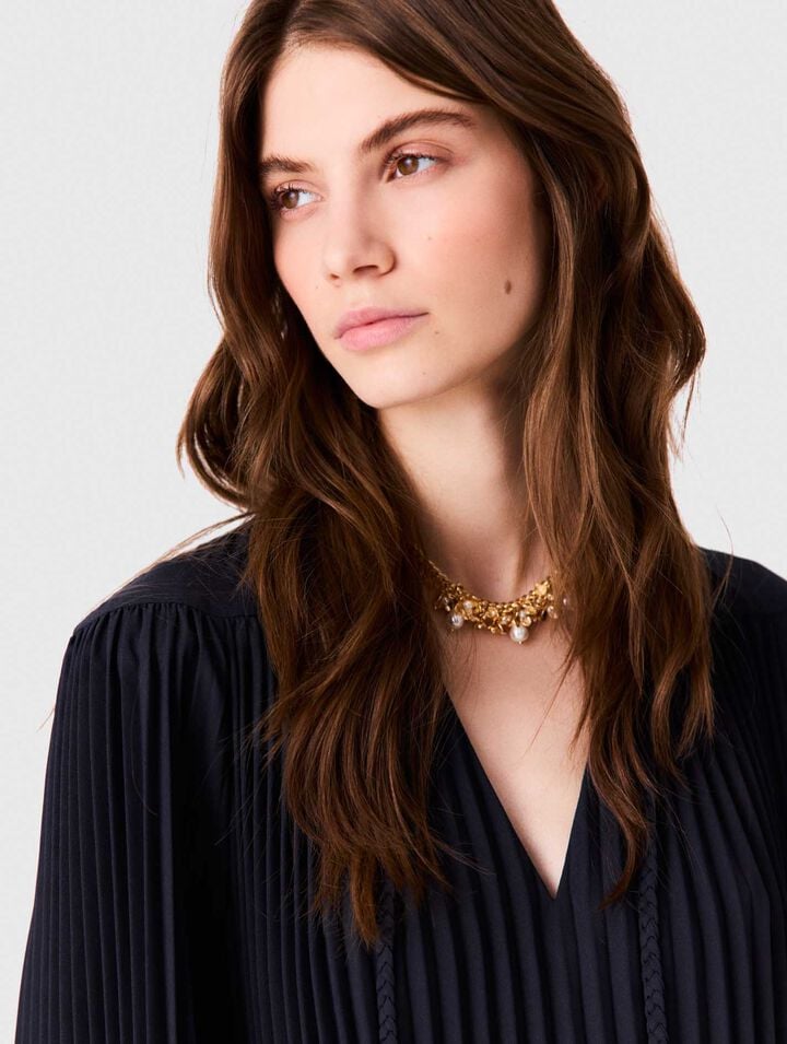 Asymmetric wide chain necklace
