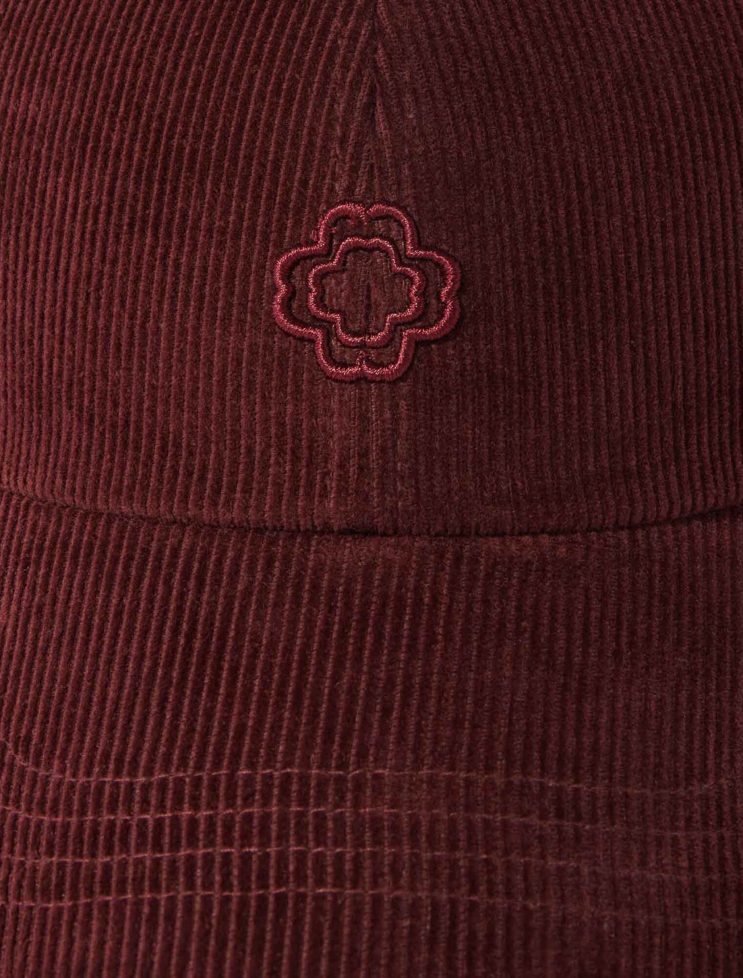 Casquette en velours côtelé