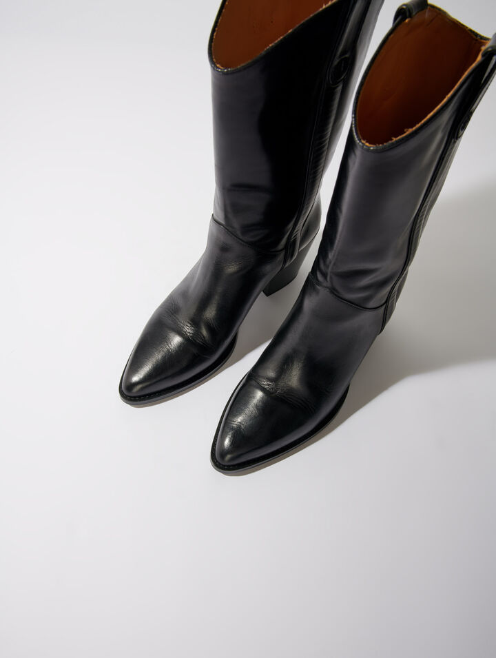 Heeled leather boots