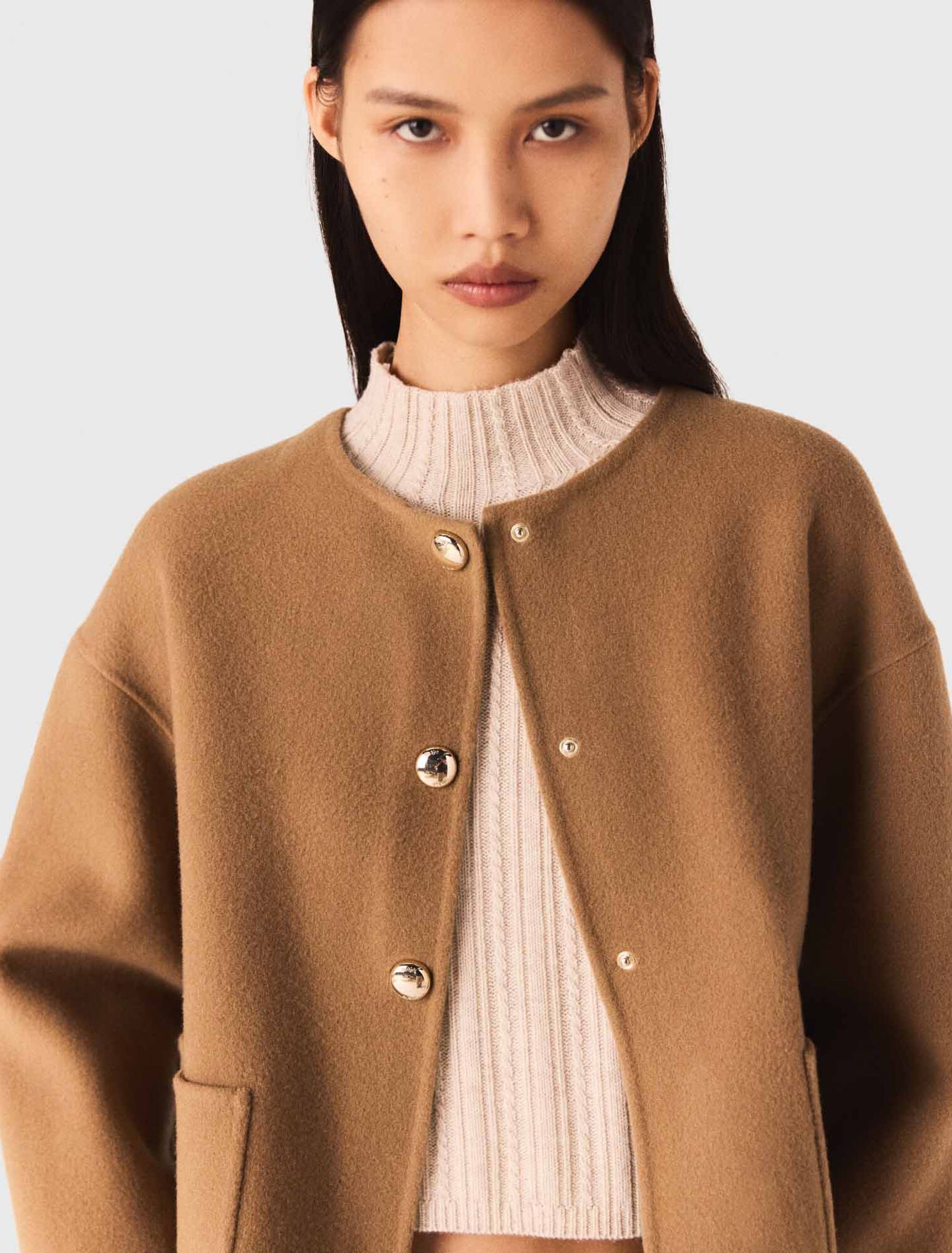 Double-faced coat with leather