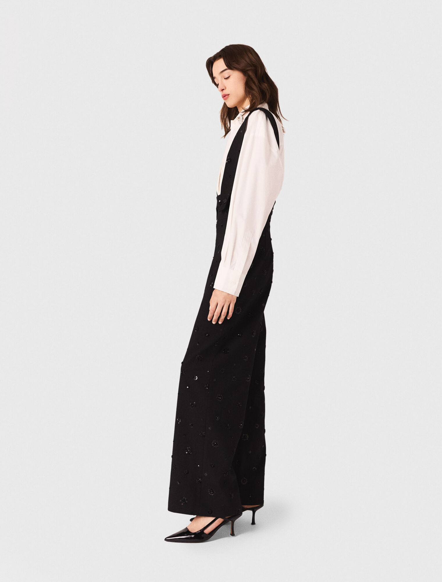 Pantalon à bretelles brodé