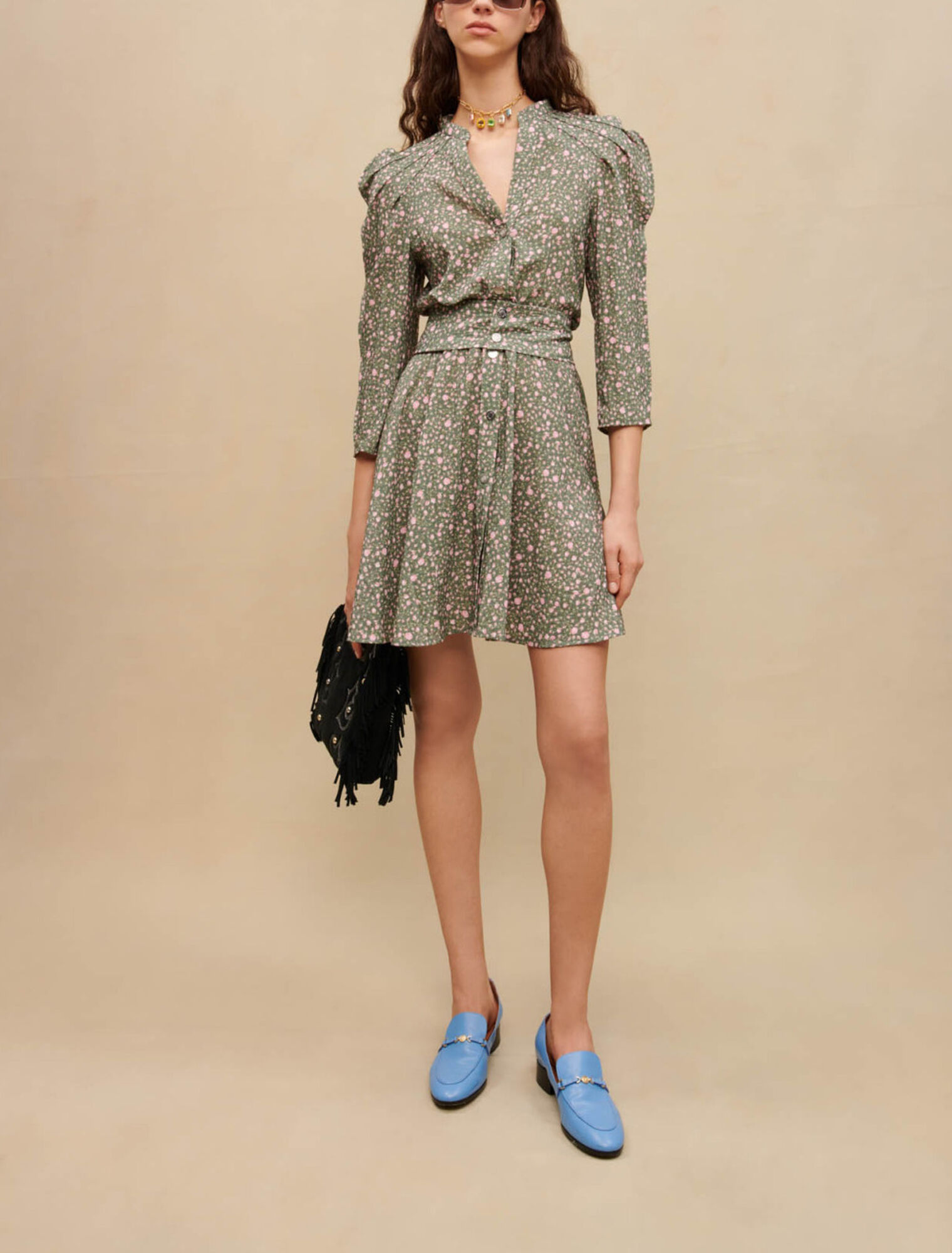 Robe courte manches volumineuses