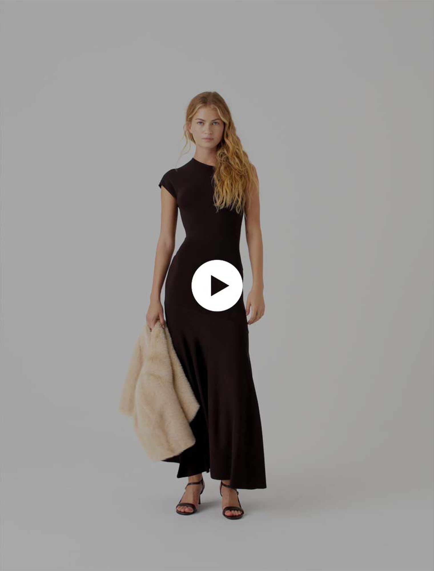 Robe asym&eacute;trique en jersey
