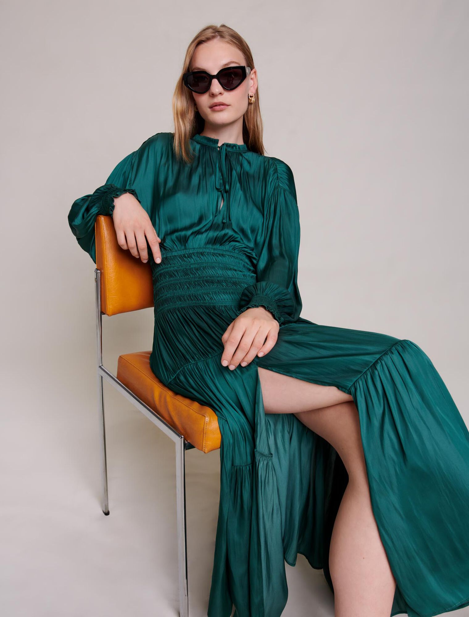 Robe longue en satin