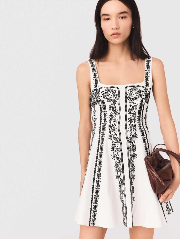 Robe courte brod&eacute;e &agrave; bretelles