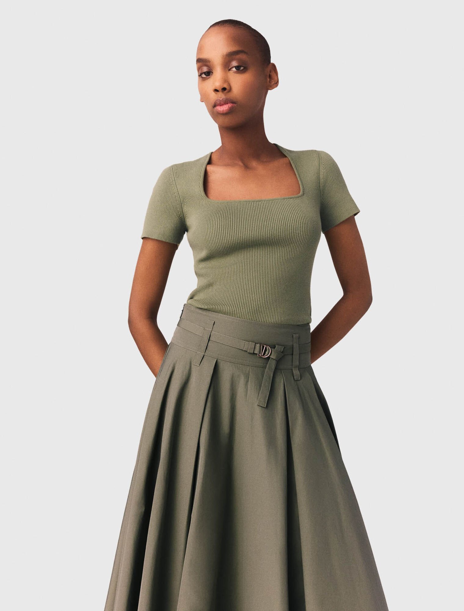 Pull cotel&eacute;e &agrave; encolure carr&eacute;e