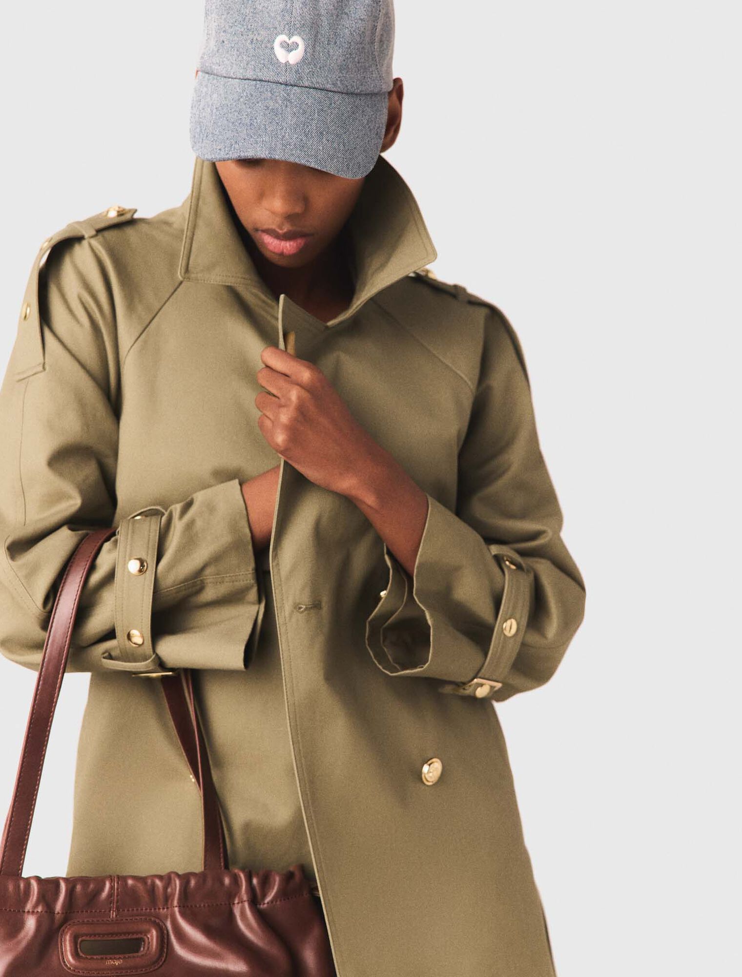 Removable collar stud trench coat