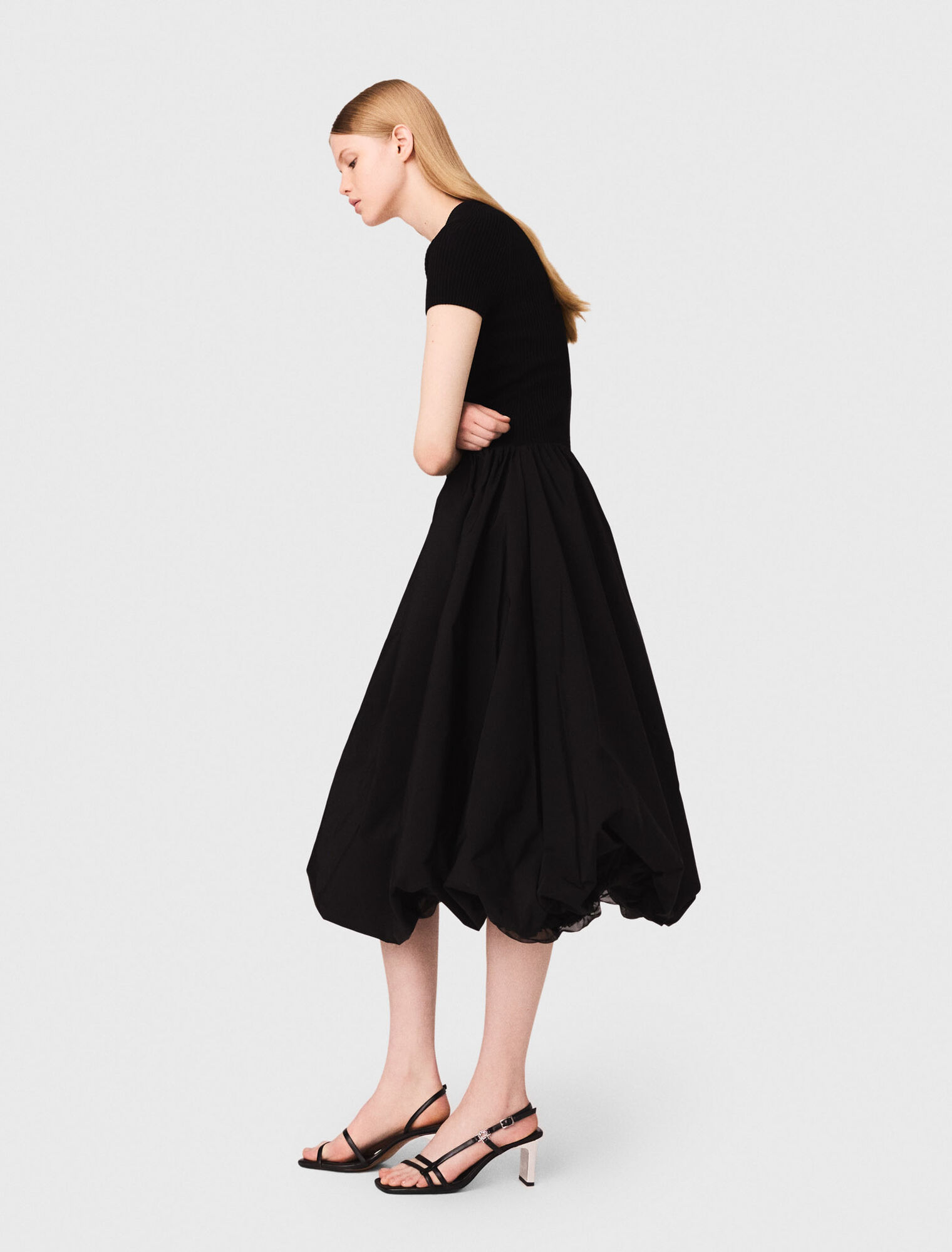 Robe longue en maille et taffetas