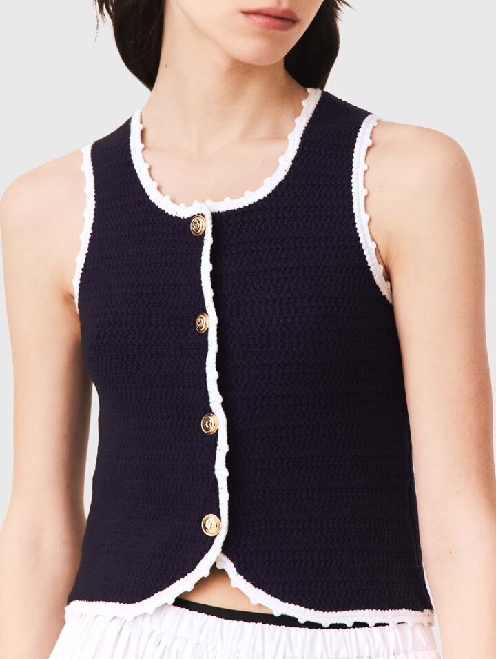 Top en maille avec finitions en crochet