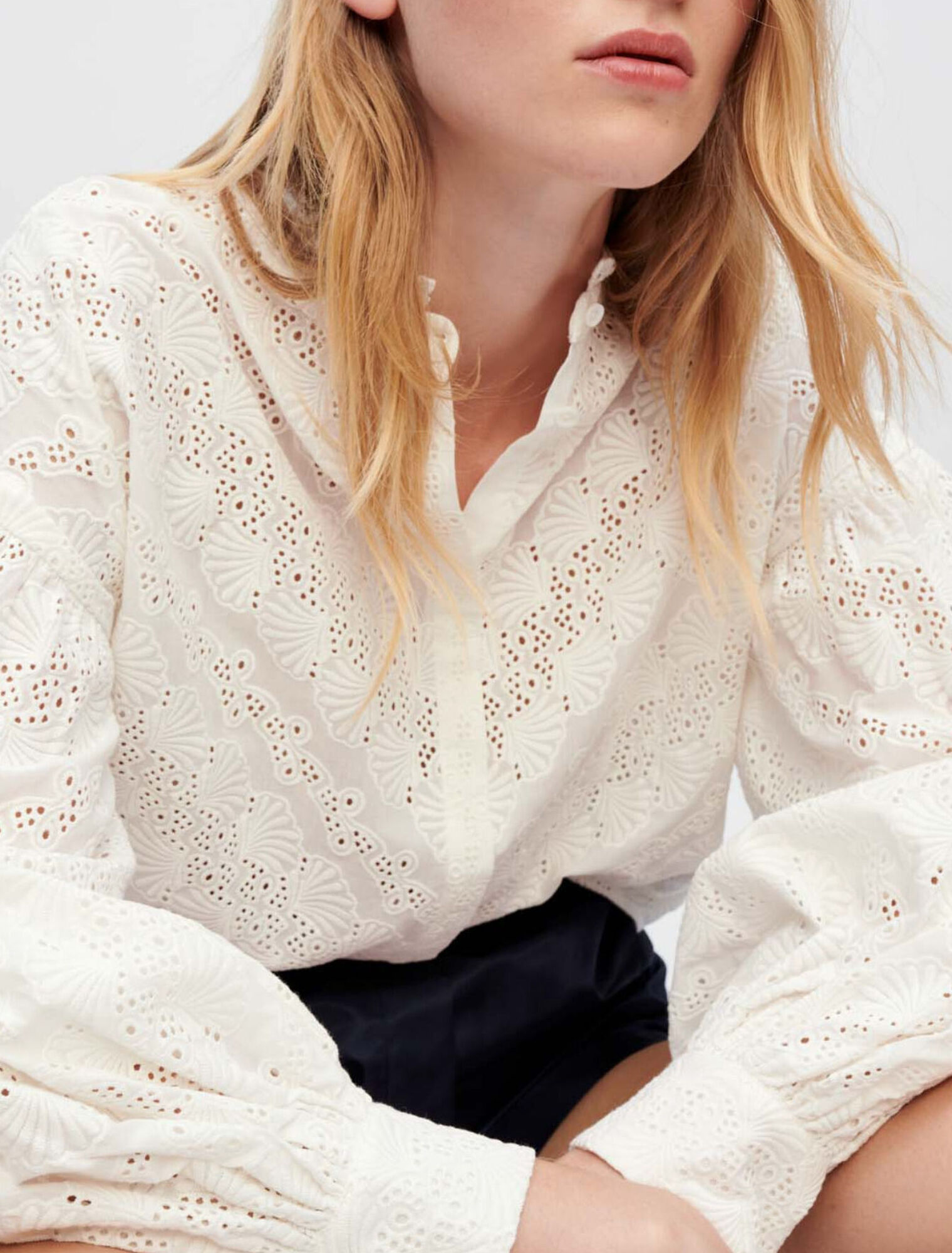 Chemise en coton brodée