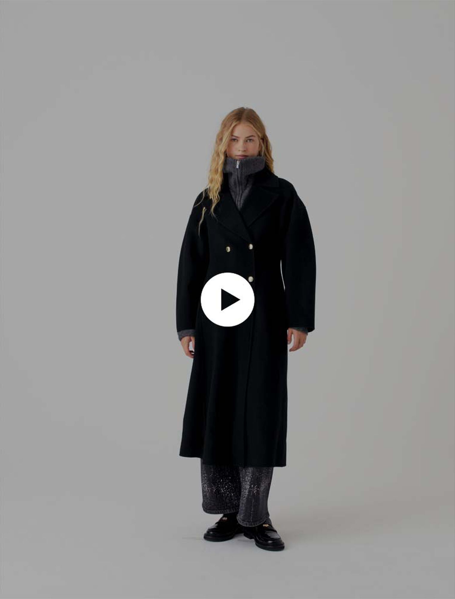 Manteau long crois&eacute; en laine