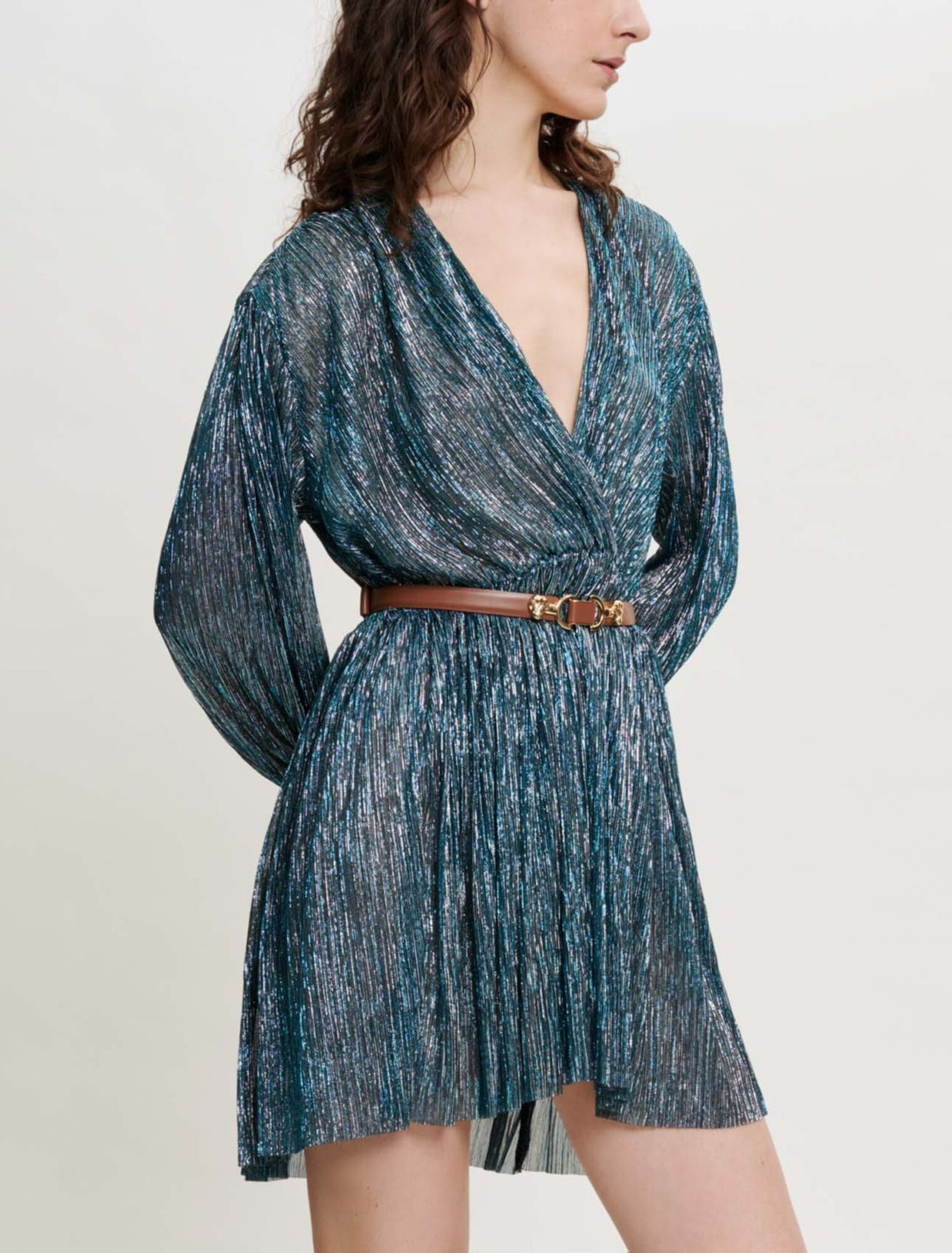 Robe entièrement plissée avec brillance