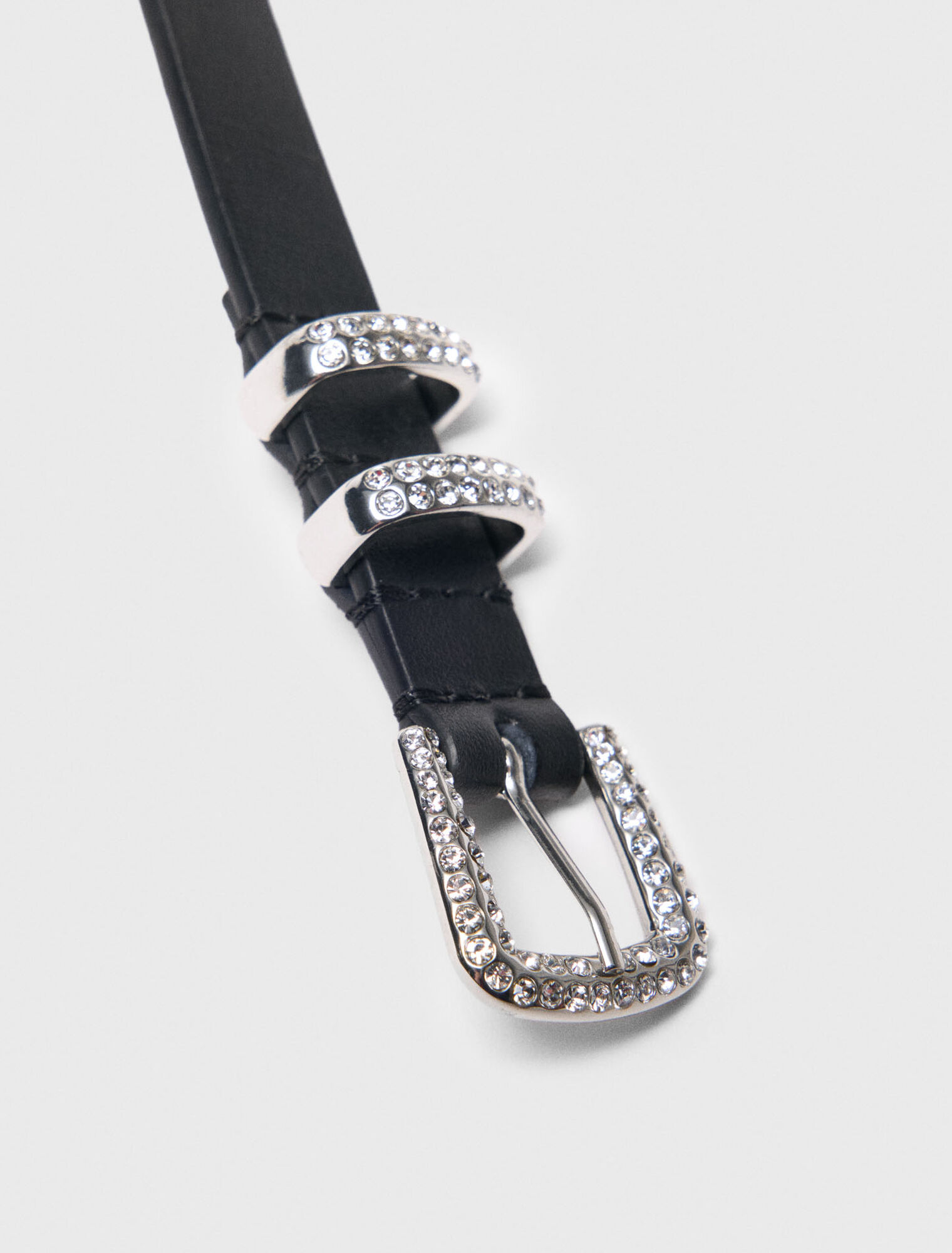 Ceinture fine à boucle strassée