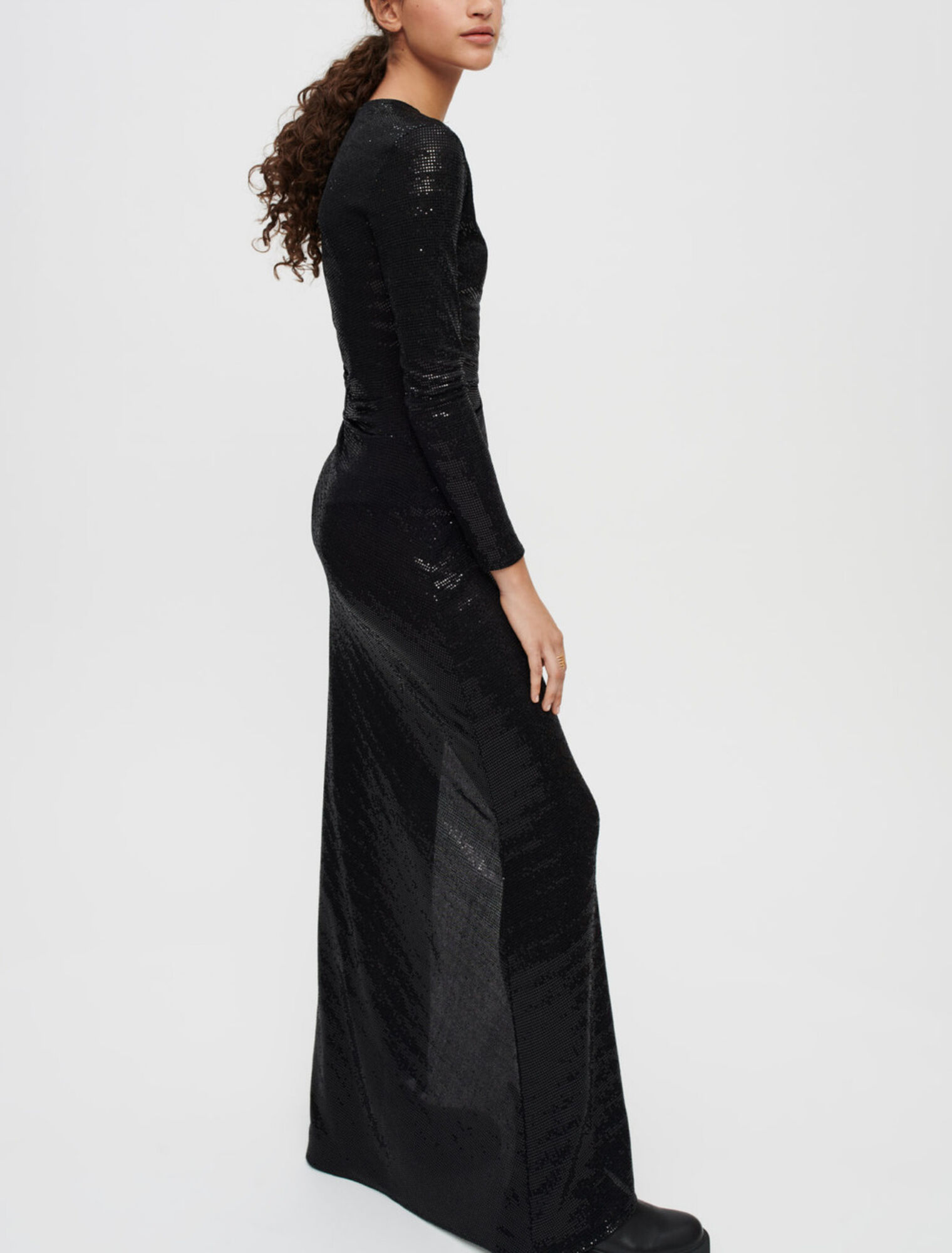 Robe longue à paillettes noires