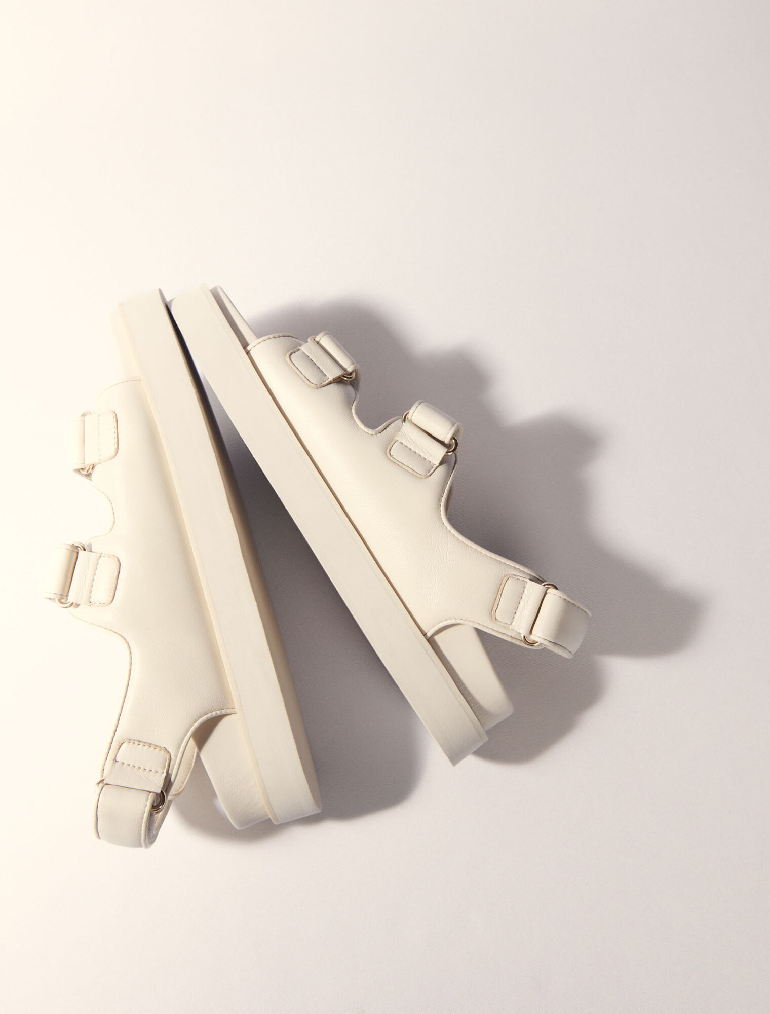 Flat leather sandals
