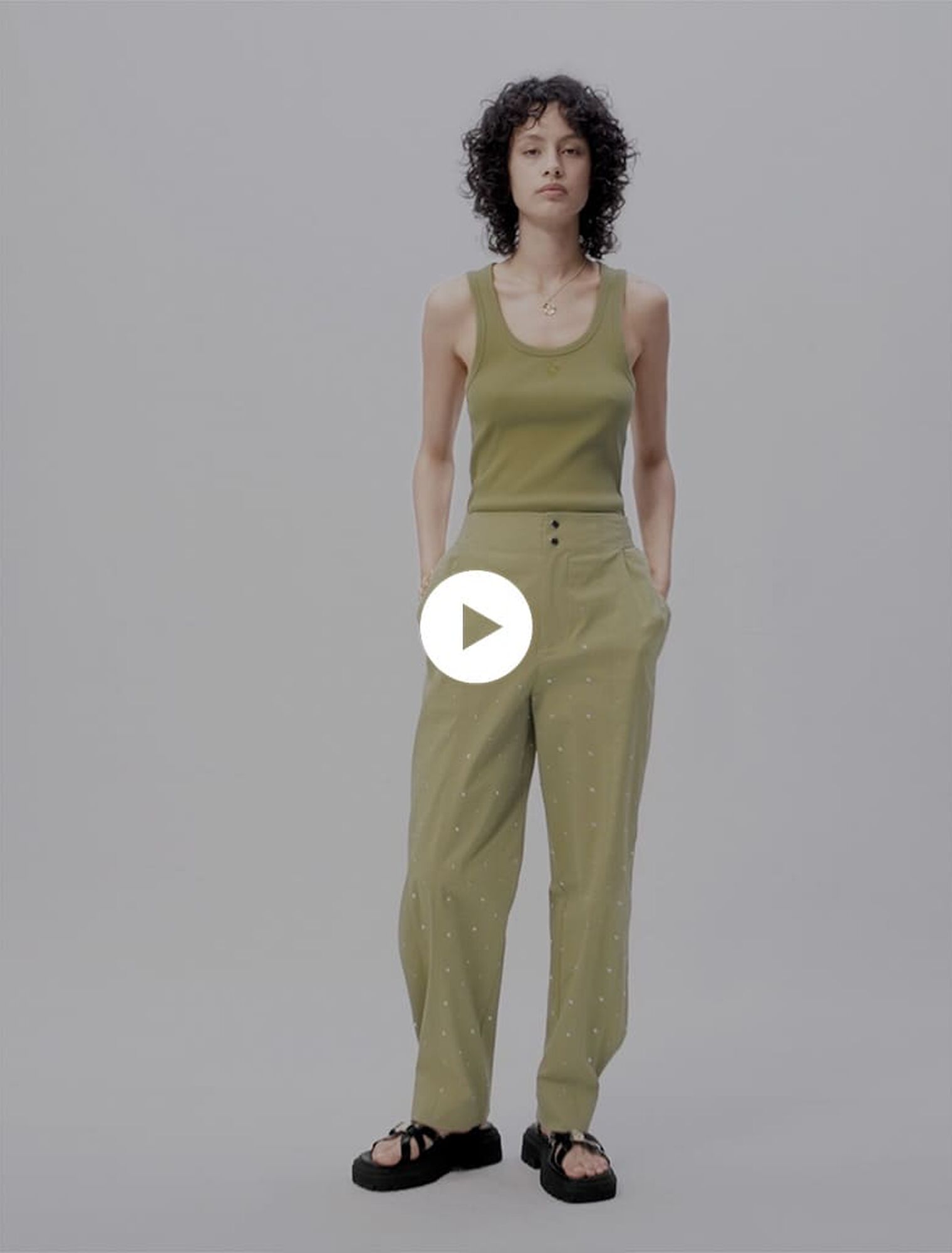 Pantalon baggy clouté