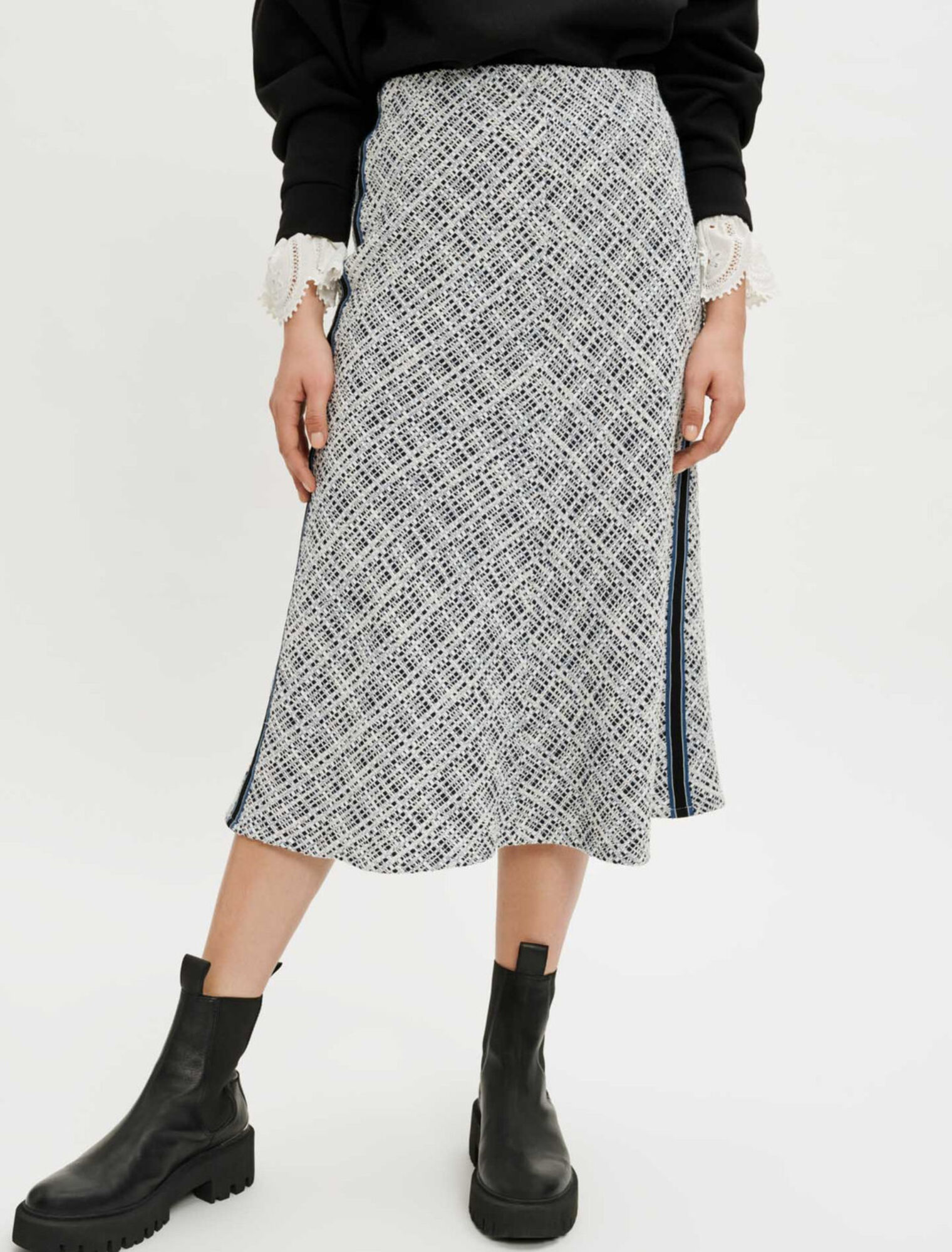 Tweed midi skirt
