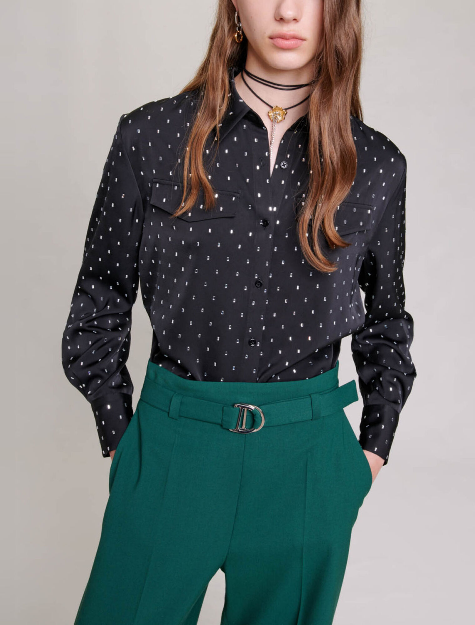 Chemise satinée à strass