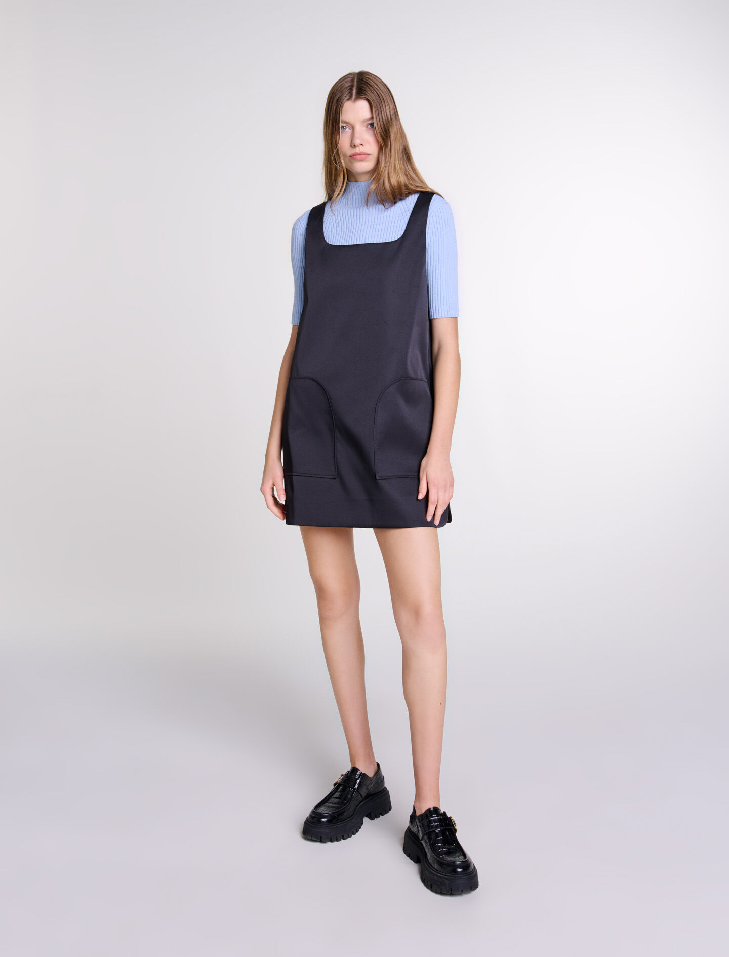 Robe chasuble en satin Robes courtes Maje
