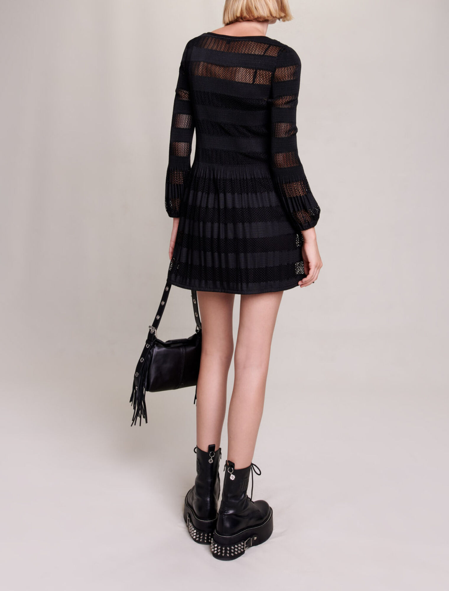 Robe courte en maille ajourée