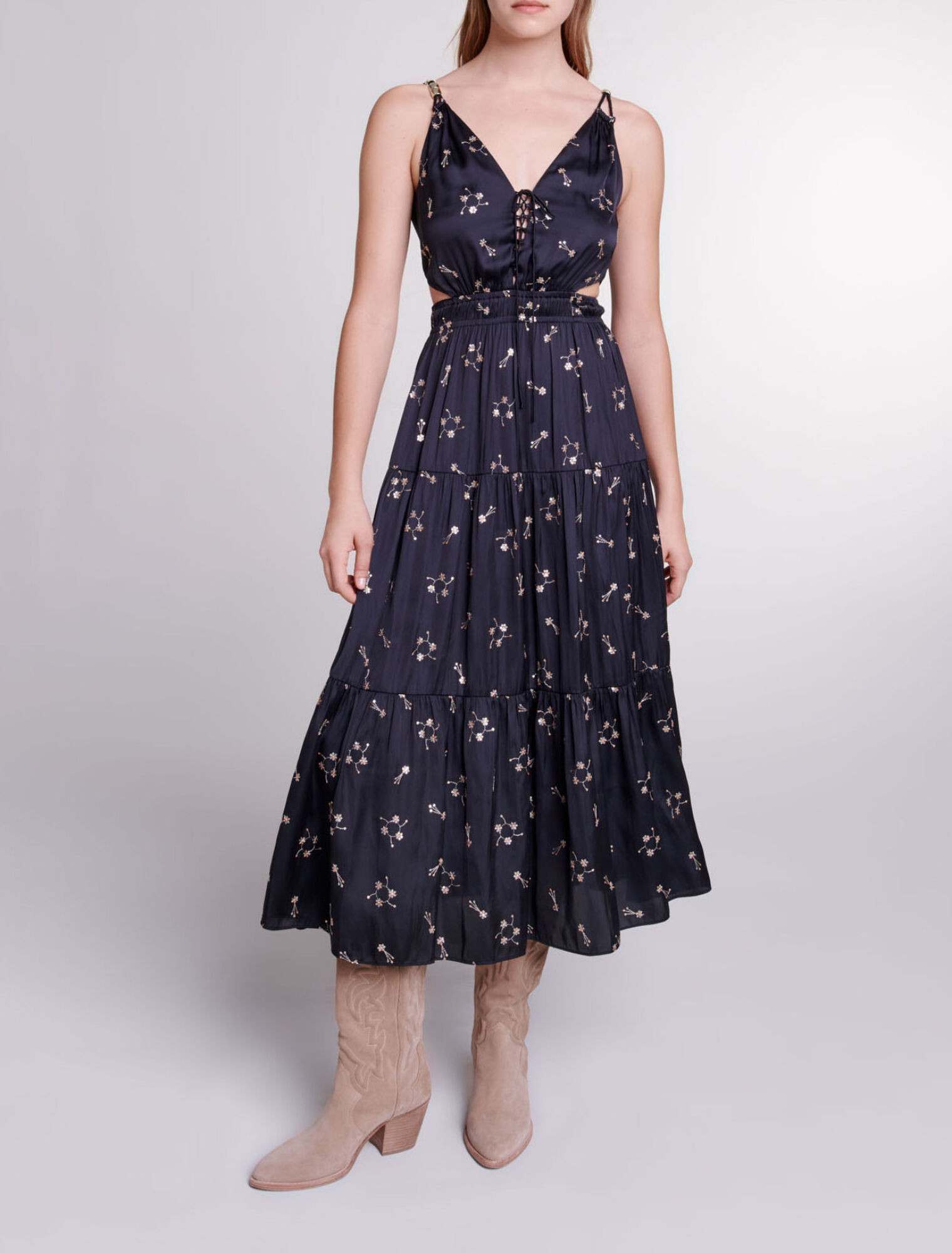 Robe longue brodée à sequins