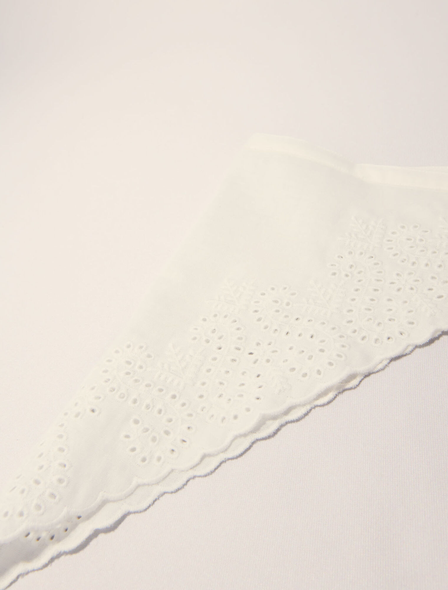 Foulard triangle à nouer