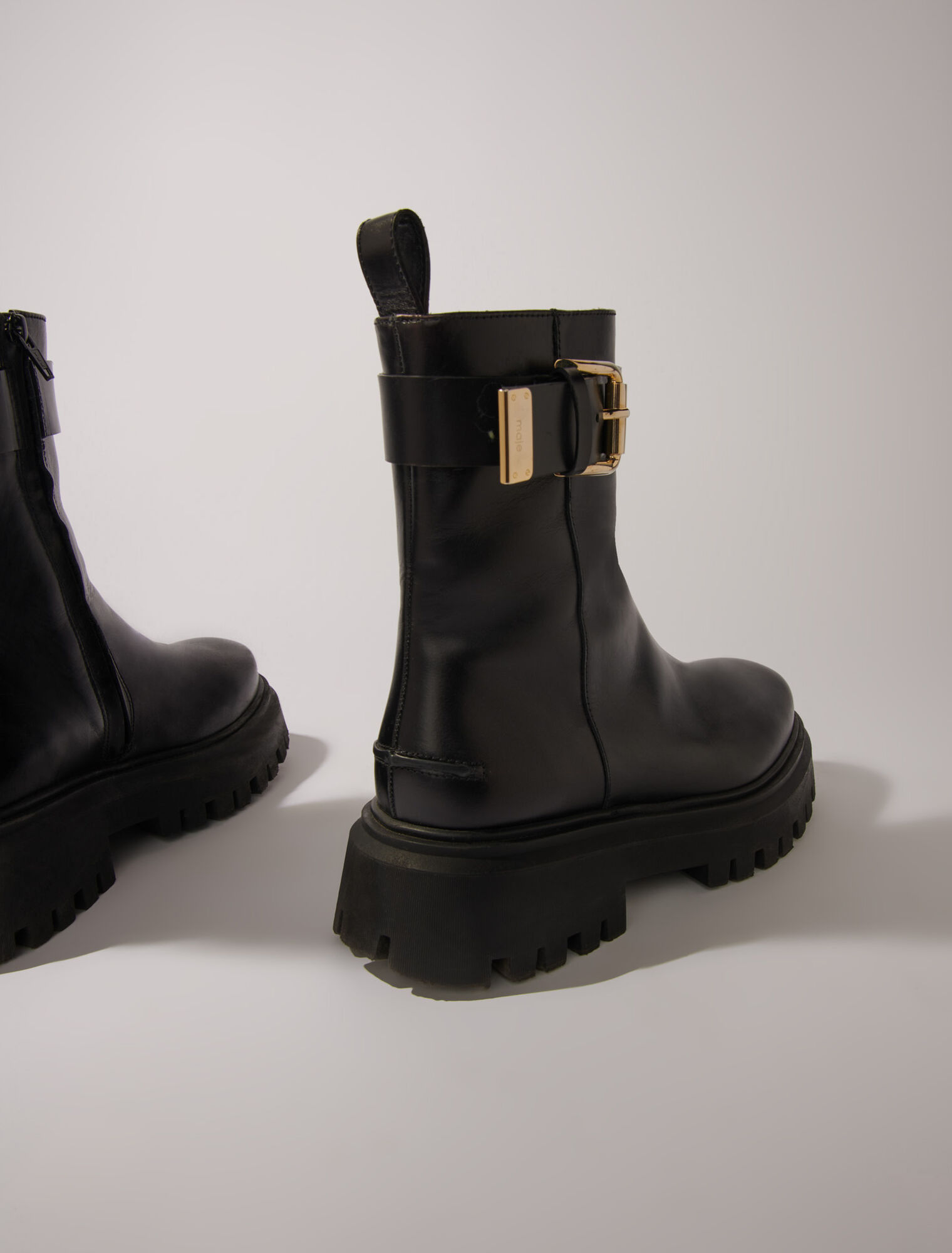 Bottines en cuir à boucle