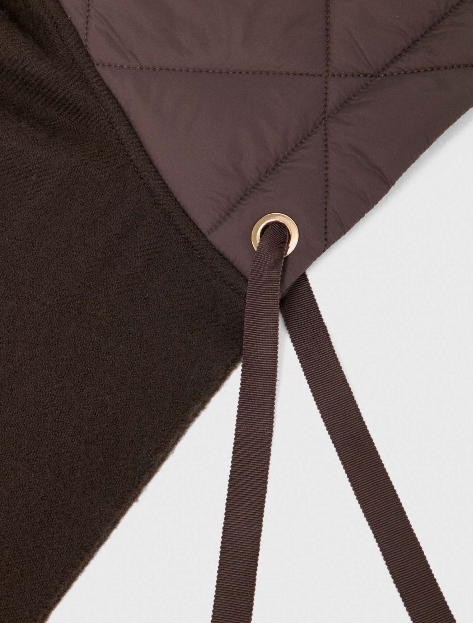 Hooded wool scarf