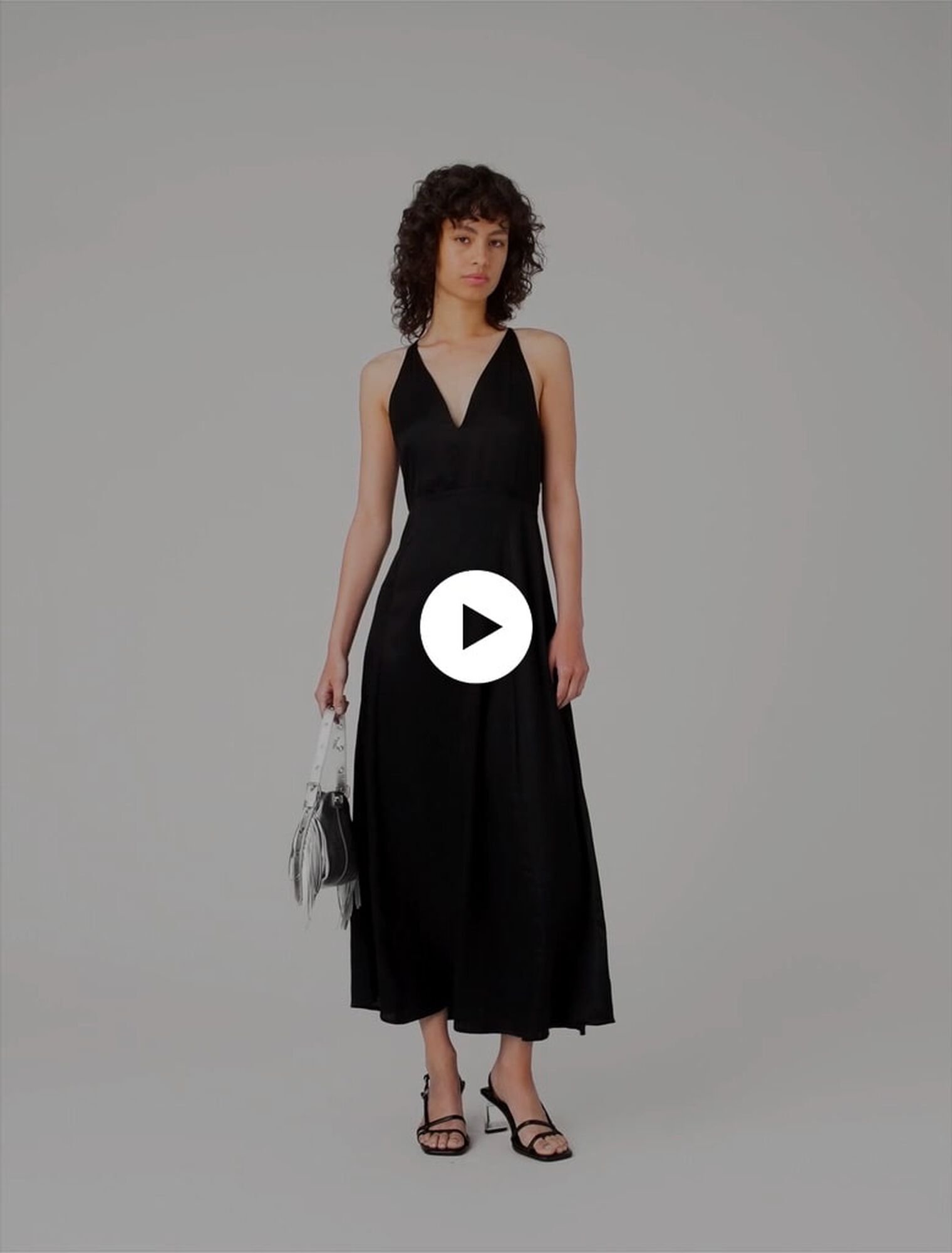 Robe longue fluide avec dos tressé