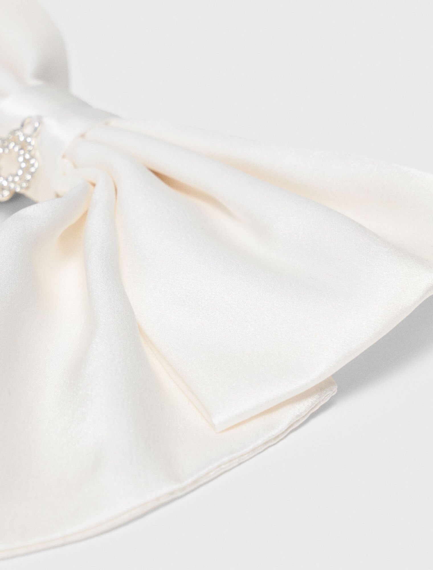 Barette n&oelig;ud en satin