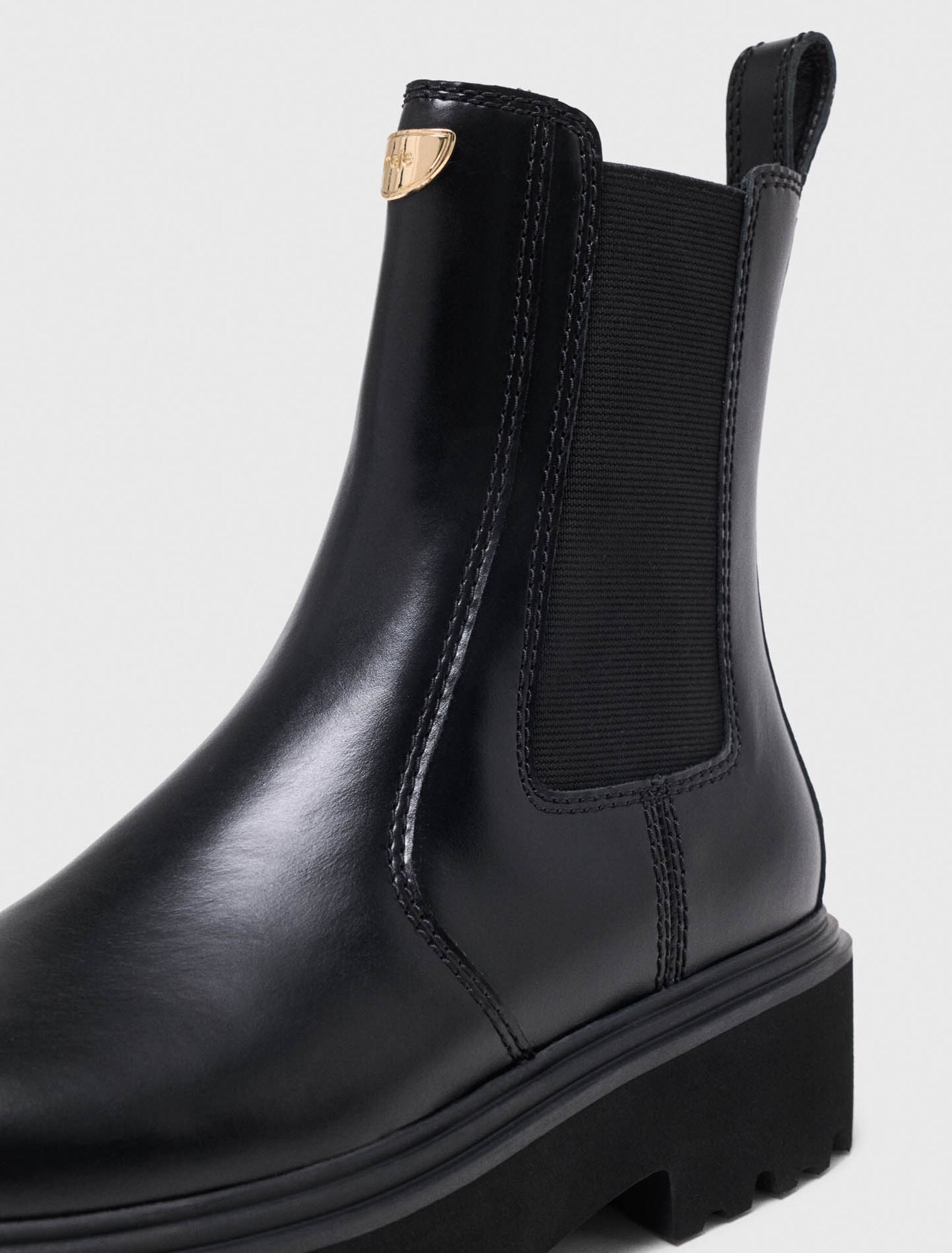 Leather Chelsea boots