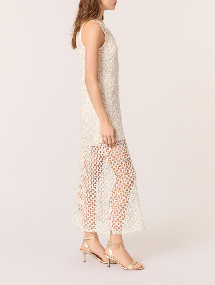Robe longue en crochet avec perles